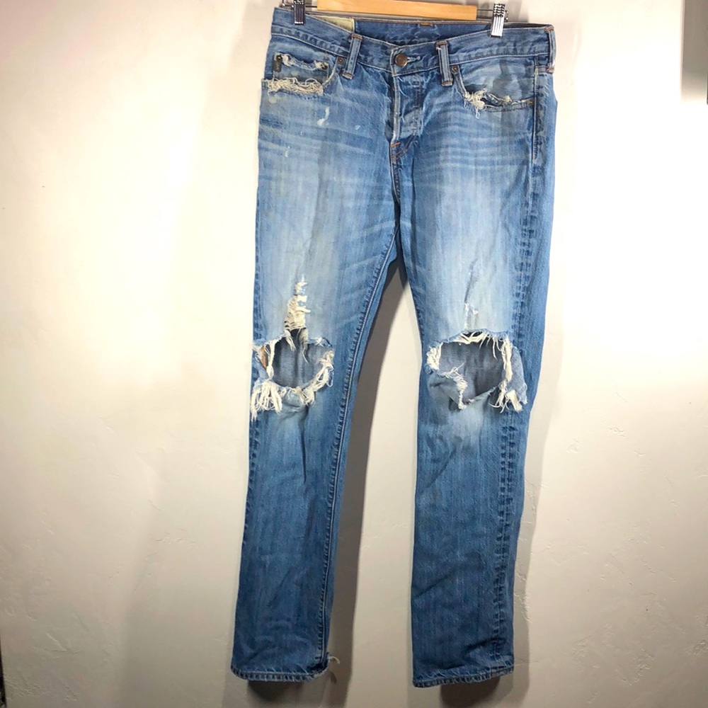 Abercrombie & Fitch very distressed button fly jeans size 32x32